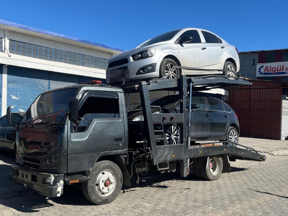 Manisa bölgesinde galeri ve servis arası araç nakli